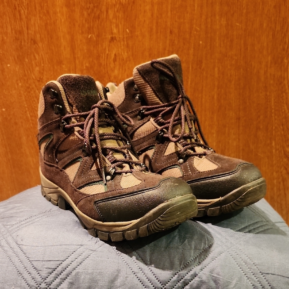 Gander Mountain Brown Hiking Boots